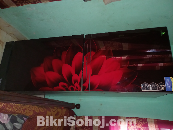 ফ্রিজ